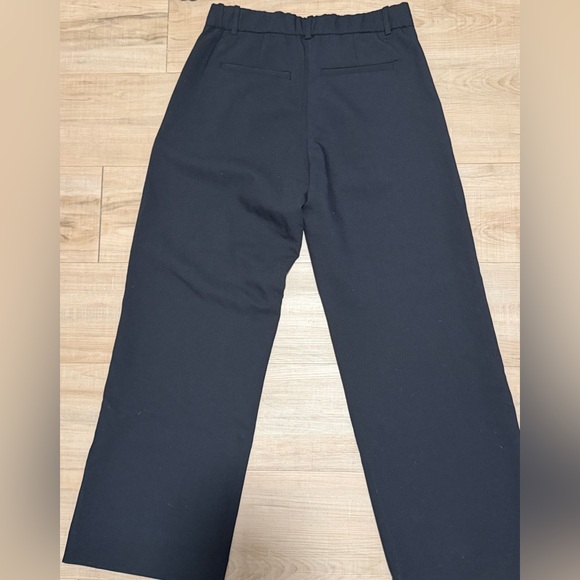 Abercrombie & Fitch Sloane Low Rise Tailored Wide Leg Pant - Picture 4 of 5